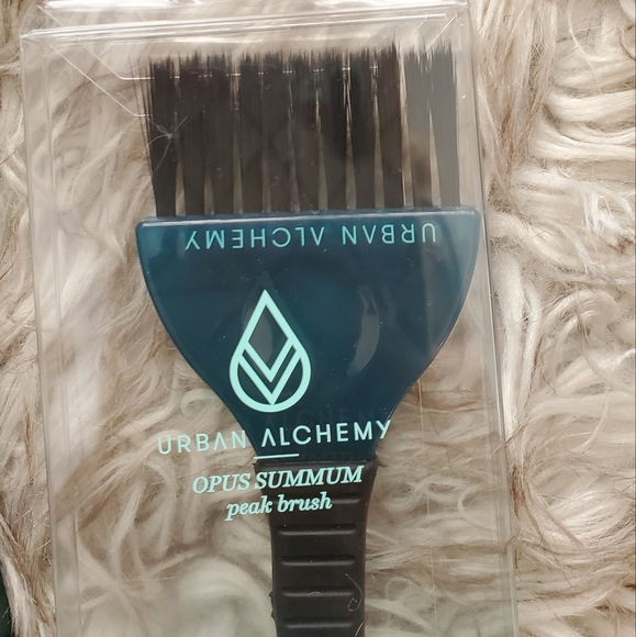 Pro Color Brushes and Bowls - Picture 2 of 8